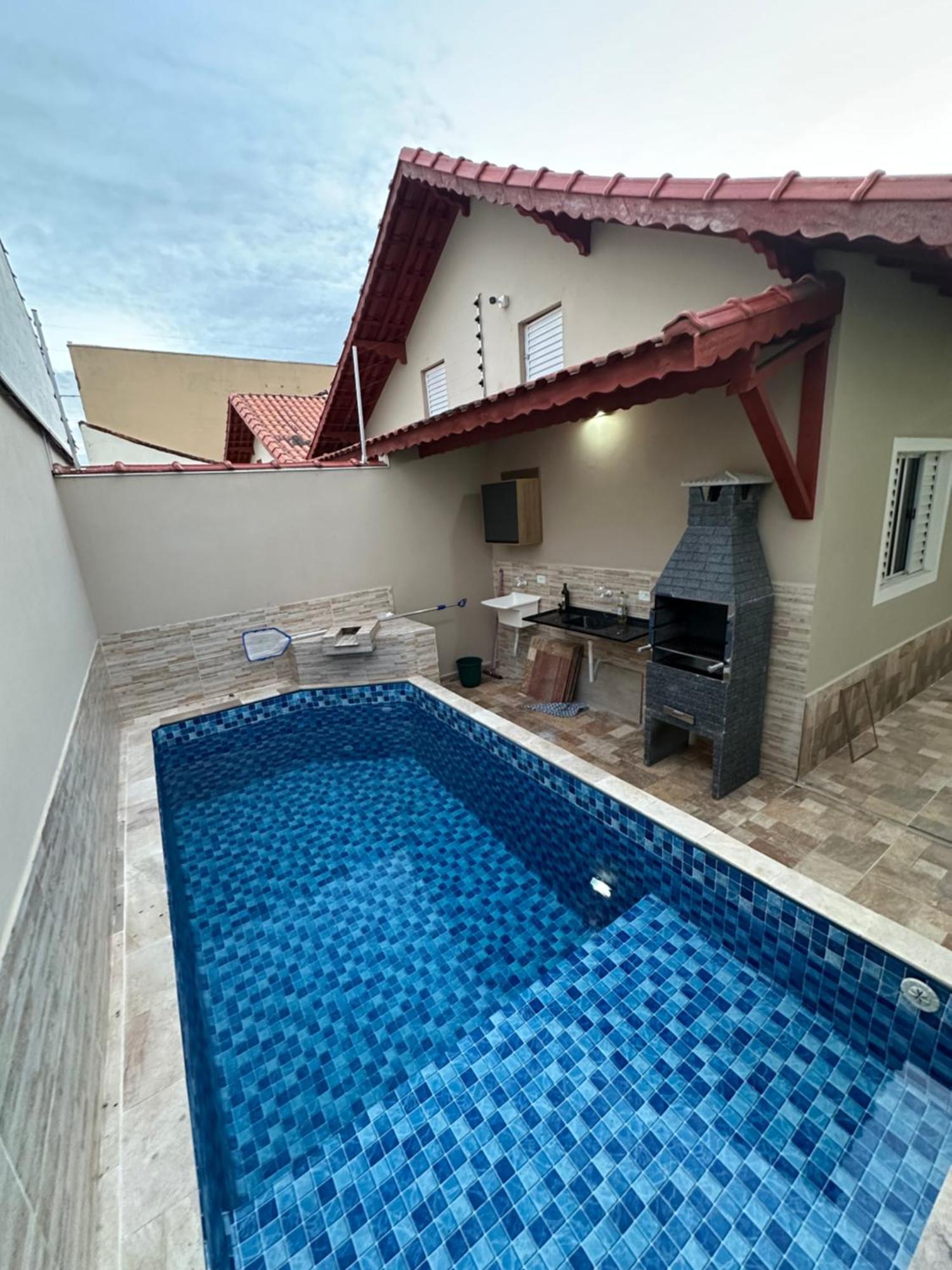 Casa Na Com Piscina - - Drake House Mongagua